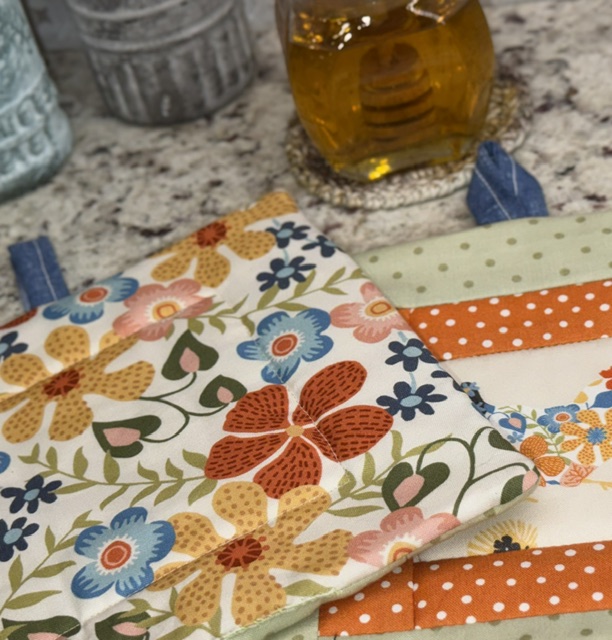 Handmade Farmhouse Potholders | Thick Country Kitchen Hot Pads - Image 4