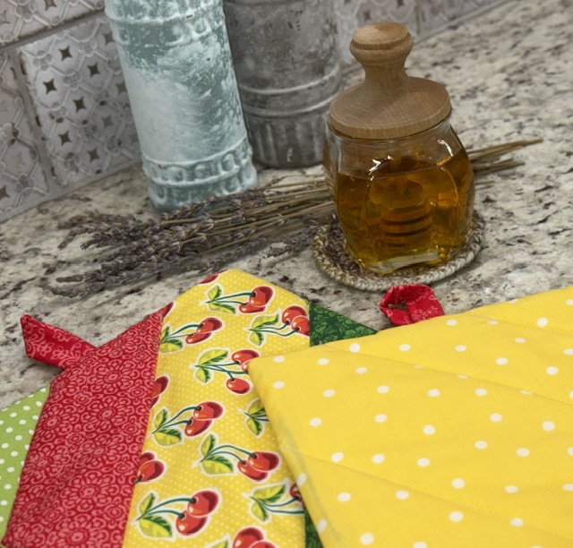Handmade Farmhouse Potholders | Thick Country Kitchen Hot Pads - Image 10