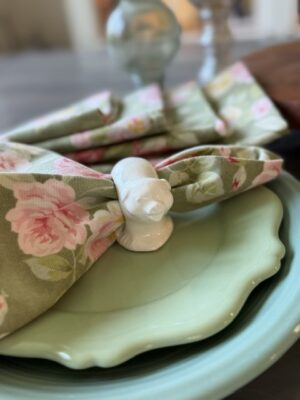 set of four white porcelain pig napkin holders for farmhouse cloth napkin table decor